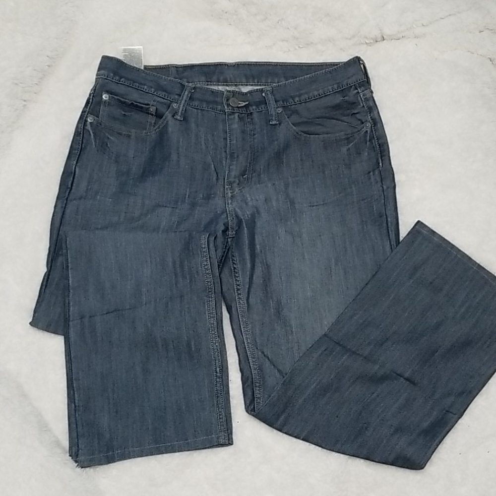 Levi's women's jeans size 33